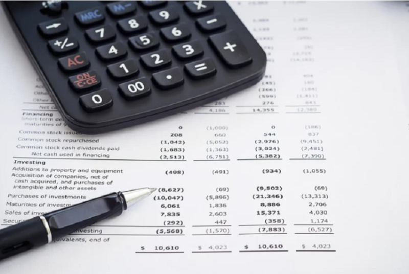 Ejercicio económico calculadora y documento económico